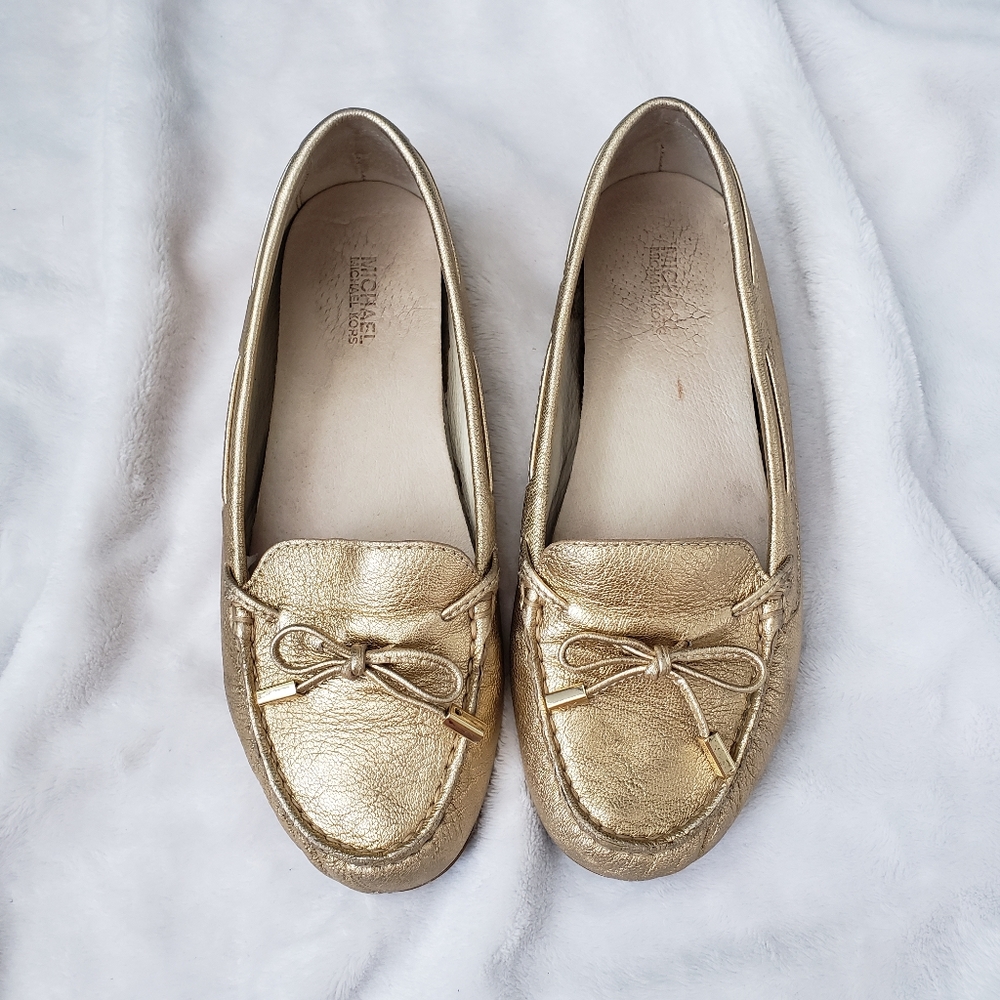 --SOLD-- MICHAEL KORS FLATS